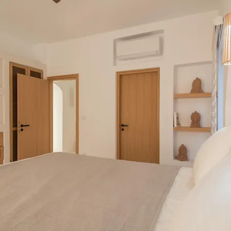 Sirius Villa *